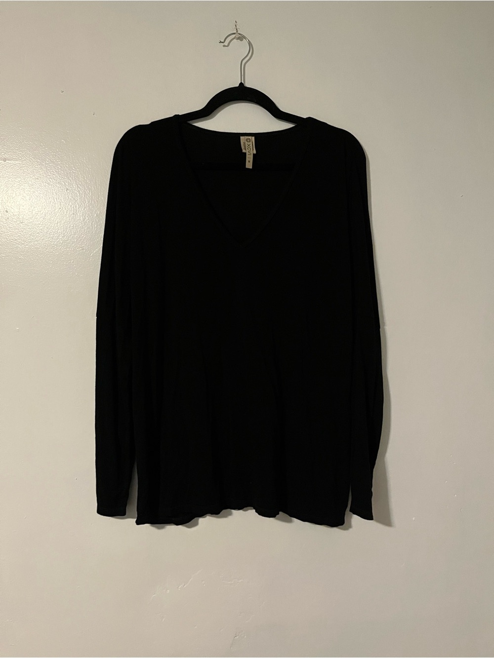 XCVI Black V-Neck Lightweight Women's Sweater